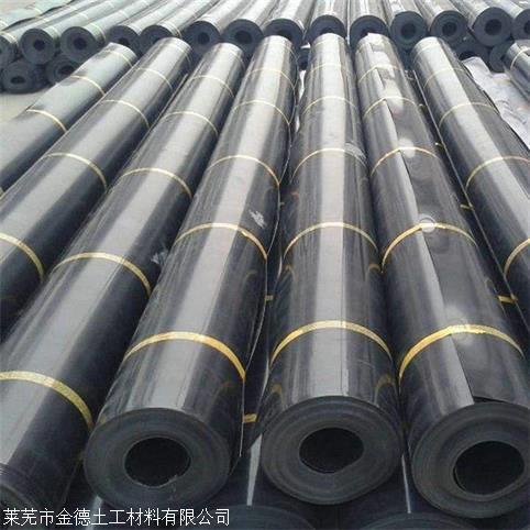 1.0毫米厚养鸡场沼气池黑膜施工