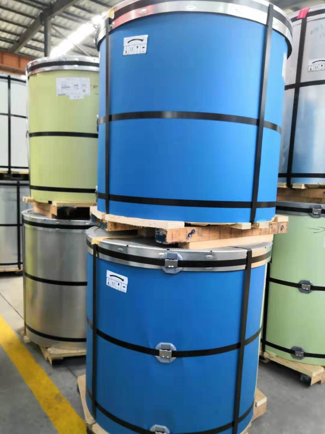 首钢彩钢瓦铁皮批发