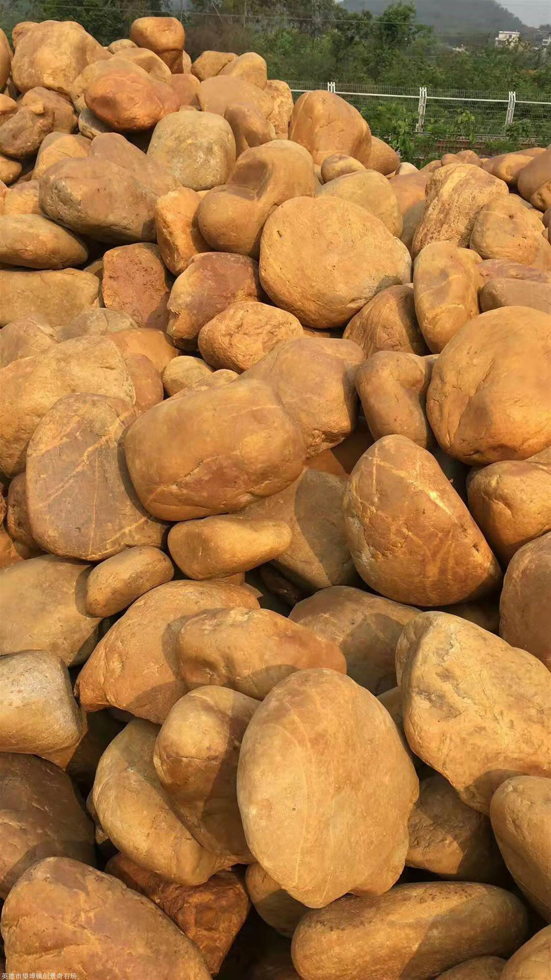 假山石特点有哪些 大型假山盆景制作案例图片