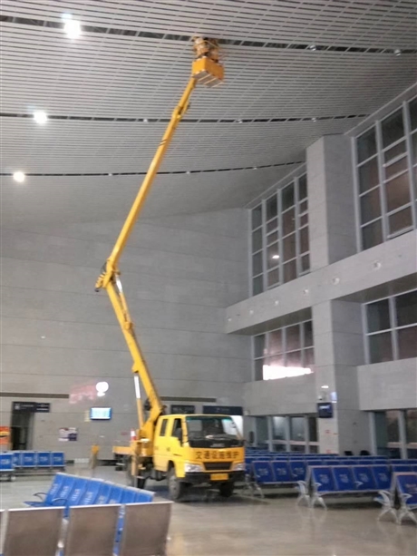 康定升降車租賃電話，種類齊全