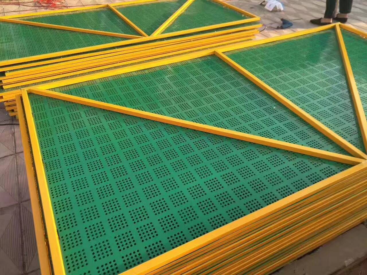 建筑冲孔爬架网