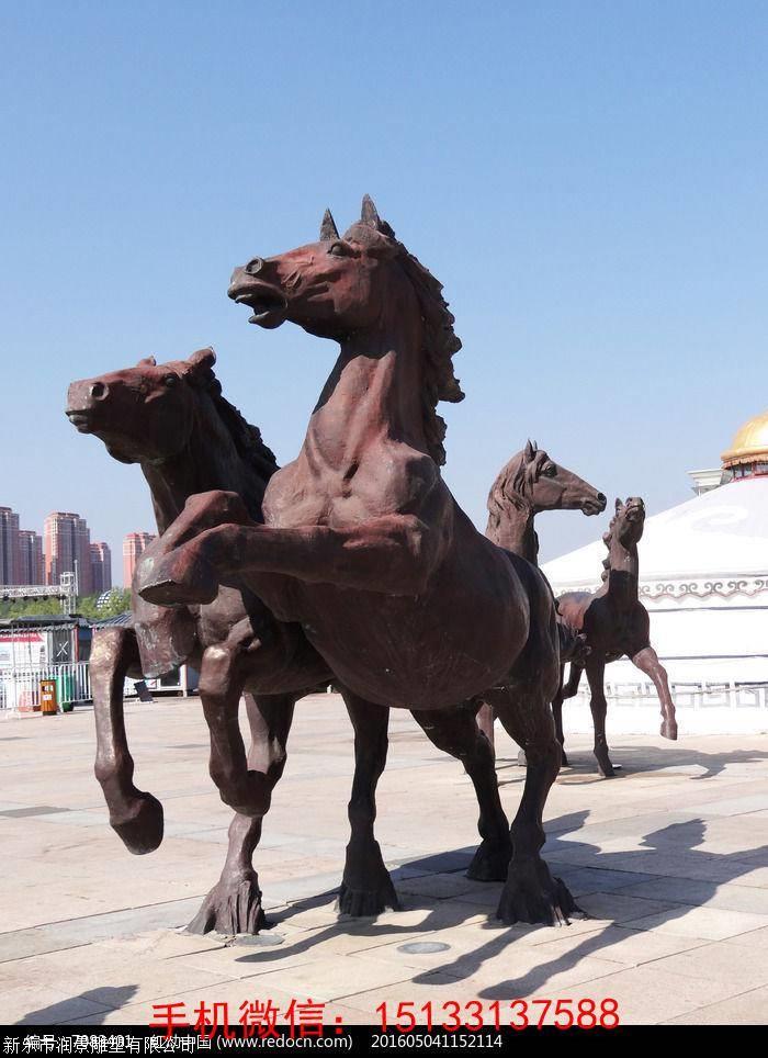 焦作铜马雕像图片