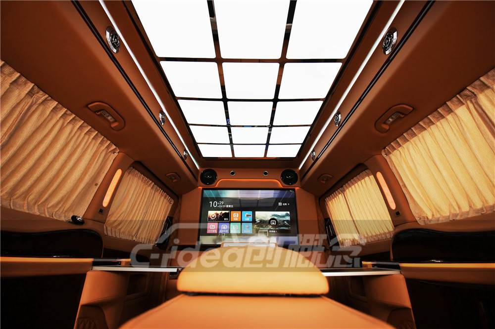 佛山改装奔驰v260室内 独特的改造方式让v260内饰更豪华