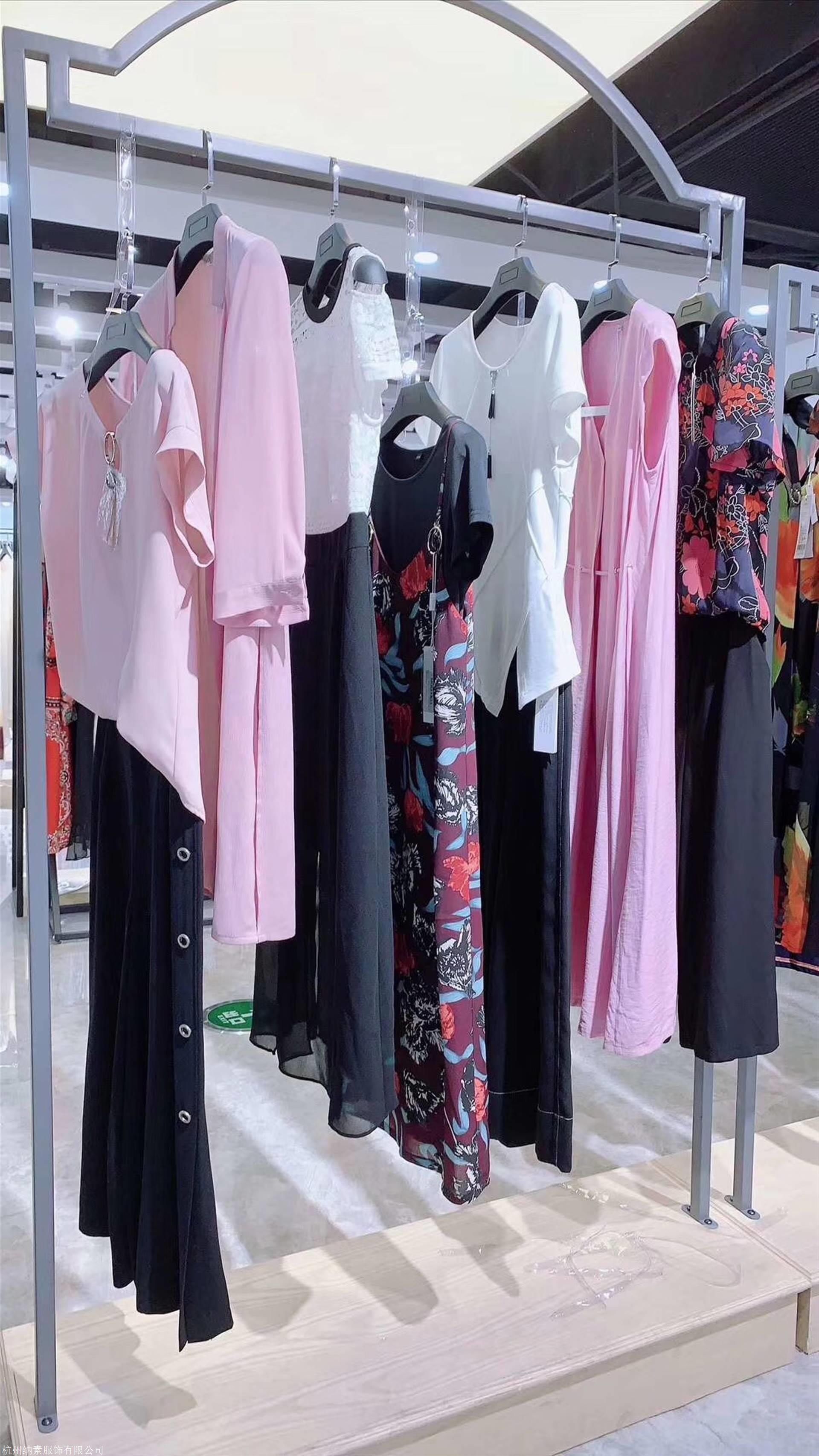 品牌折扣女装大码女装胖mm蔻玲