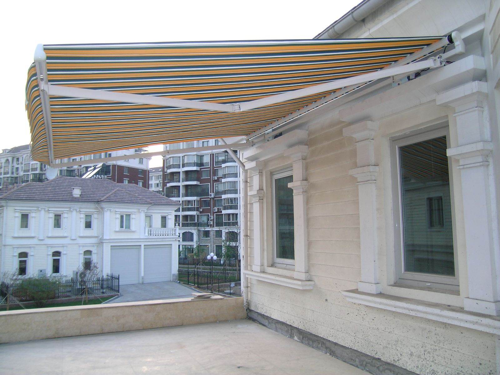 广州遮阳篷雨棚产品美观抗风力强质保十年