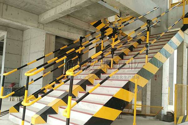 工地楼梯护栏楼梯临边防护栏杆标准