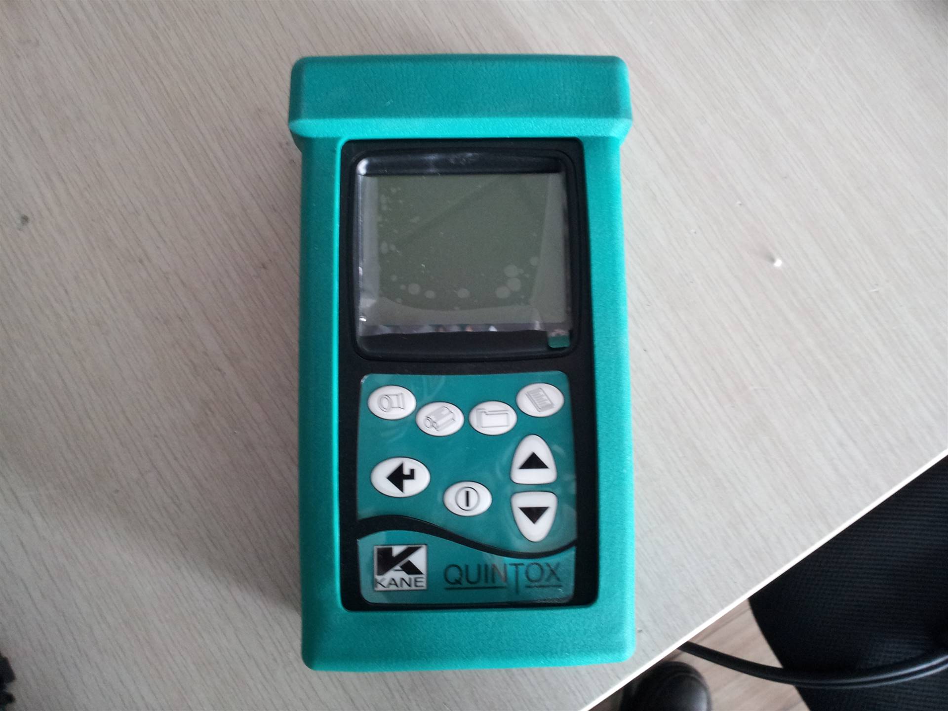 结合红外测量技术研发的 烟气综合分析仪