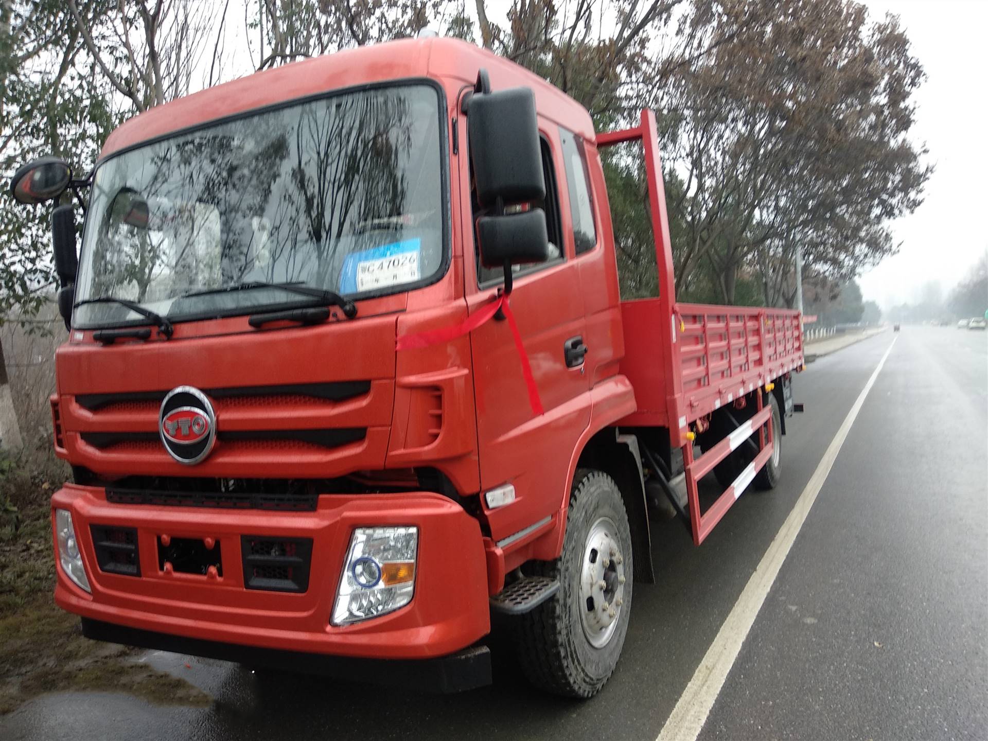 一拖福德牌单桥68米平板载货车价格