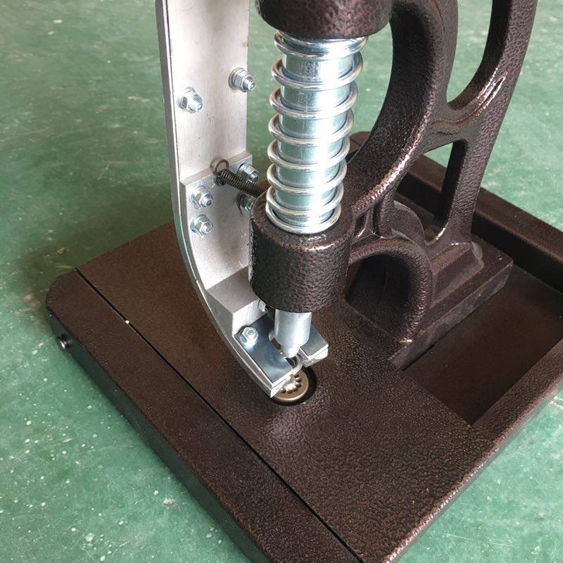 批发喷绘布半自动打扣机扣眼机无环压扣机鸡眼机铆钉机