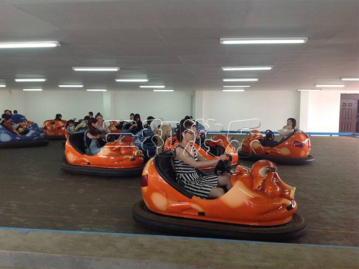 室内地网碰碰车地网碰碰车报价合理儿童游乐设施