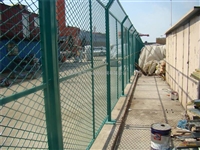 河北监狱钢网墙 冀东看守所Y型支架刀刺网 监狱护栏网价格