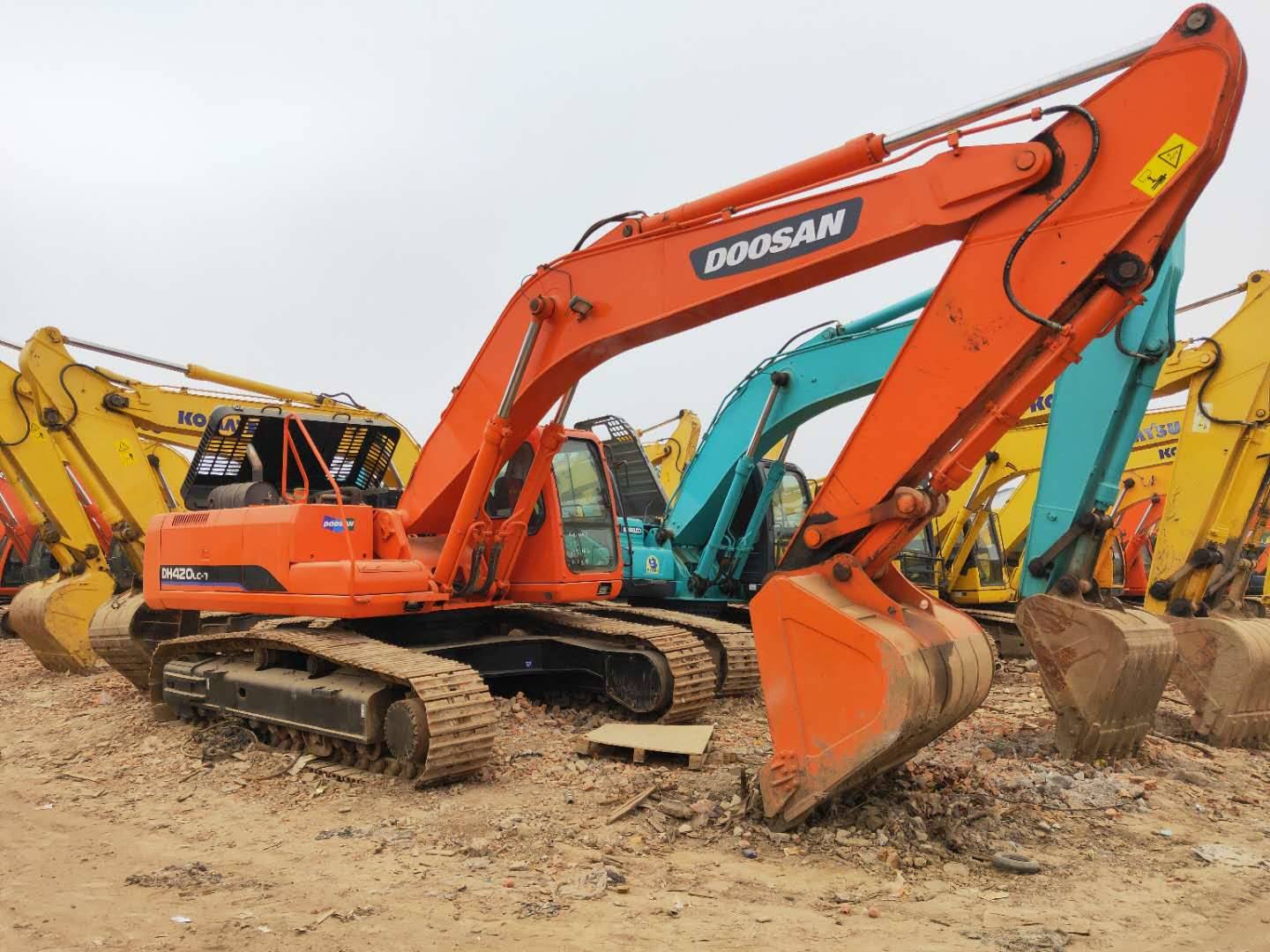 出售斗山420大型二手挖掘机