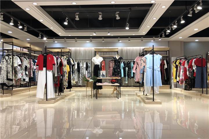 广州品牌折扣维娜女装货源供应商