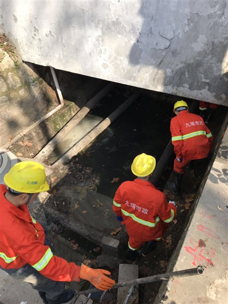 栖霞区新港开发区雨污水管道清淤