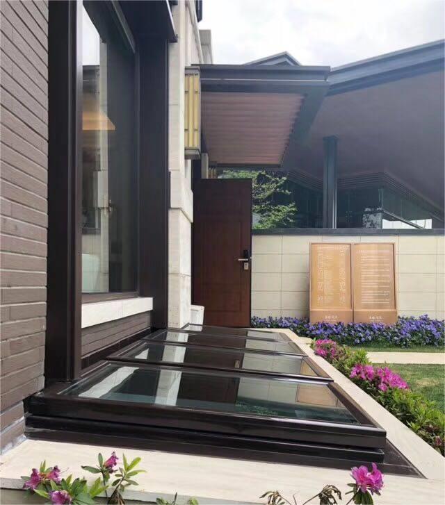 别墅美式地下室采光井工程