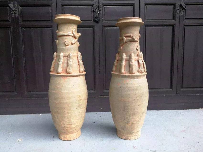 青釉龙纹魂瓶哪里可以快速拍卖