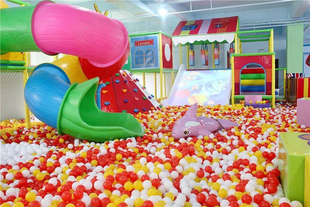 安徽大型商场整体规划方案 百万球池厂家价格 儿童游乐场效果图