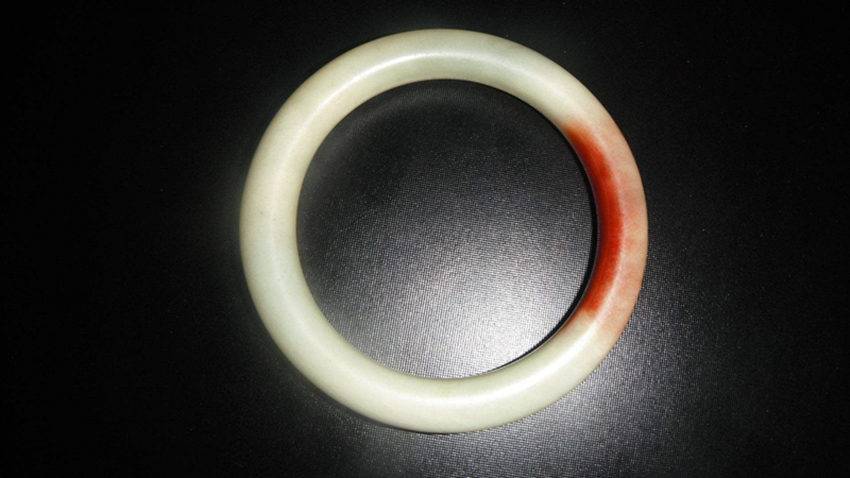 国内哪里现金收购血玉玉镯速度快