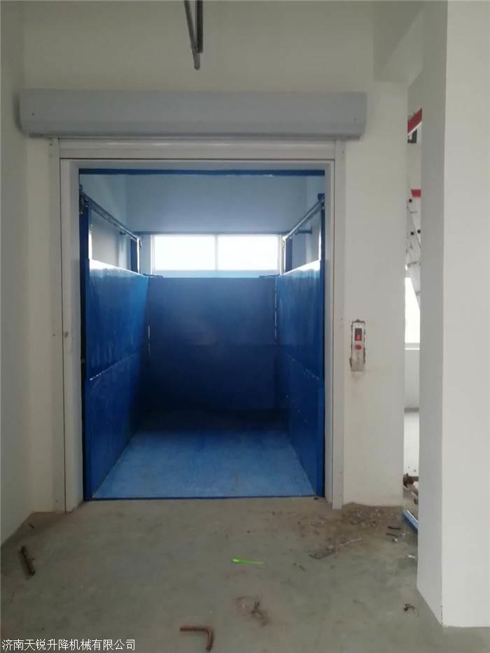 金昌四吨电动卷帘门升降货梯 数控显示拉丝工艺