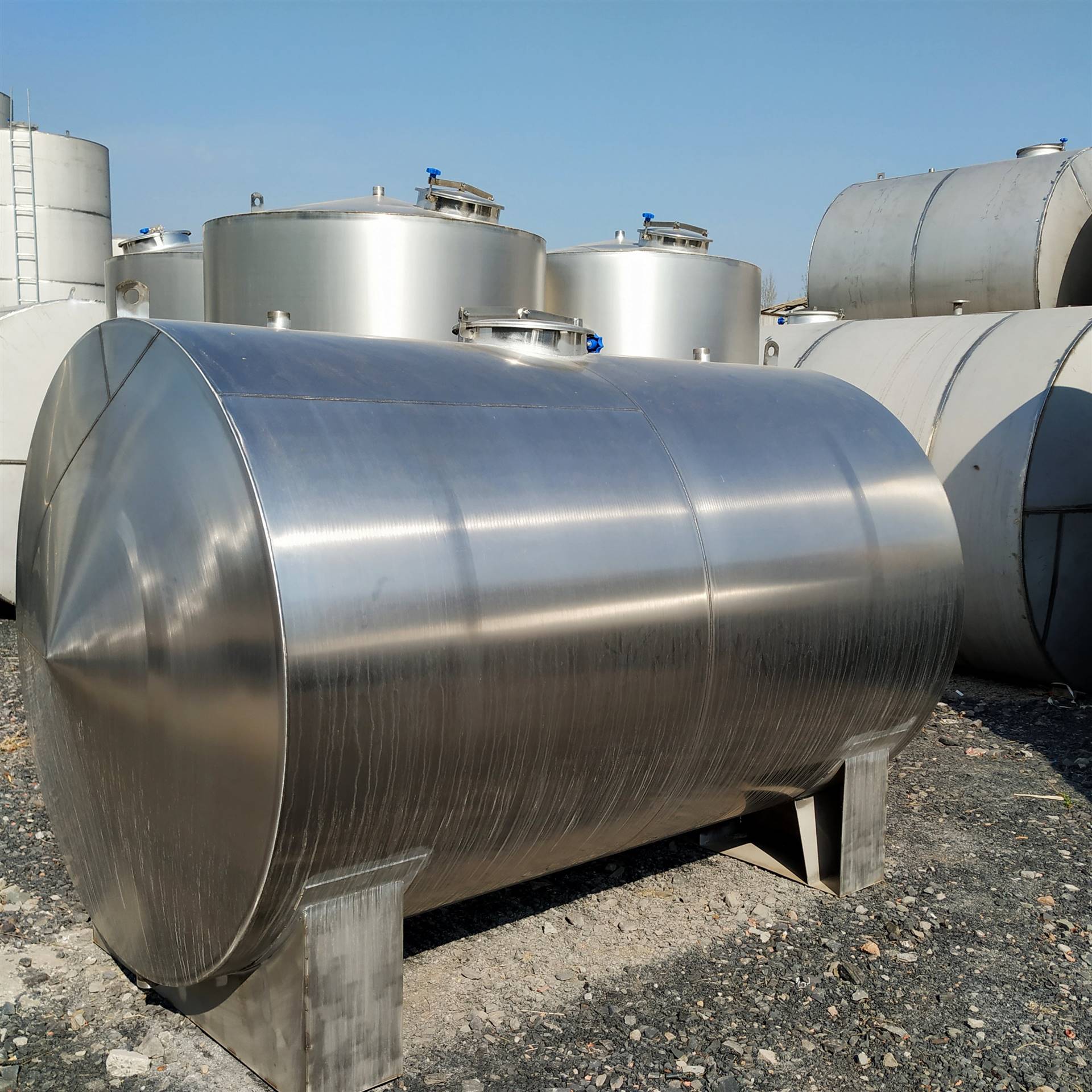 二手储罐不锈钢储罐标准304材质不锈钢储酒罐2立方储罐出售