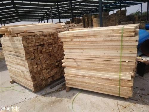 建筑木方 展途中冶建材建筑工程材质轻 不变形规格定制
