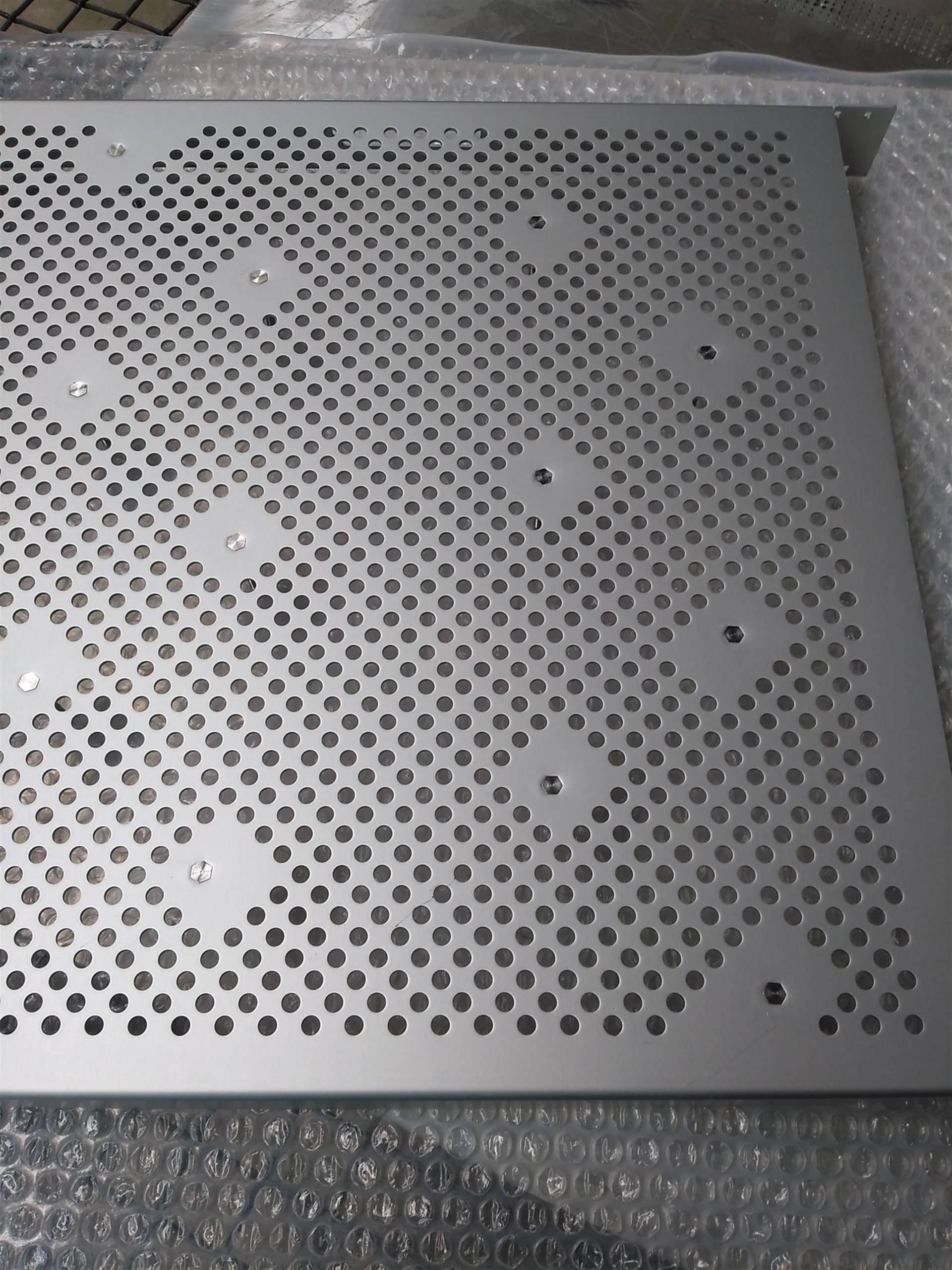 冲孔板优惠价格筛网菱形网金属异形冲孔网生产厂家直销优质护栏