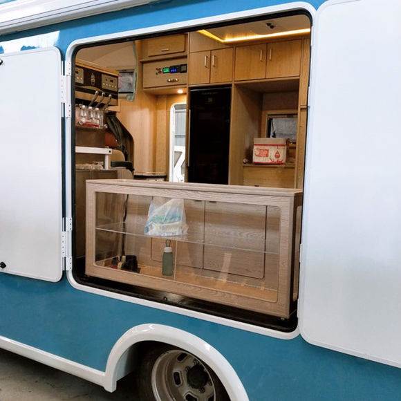 房车改装厂改装冰淇淋房车布局