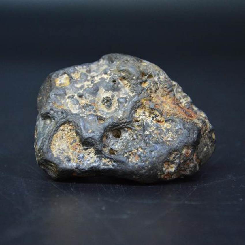 哪里正规鉴定石铁陨石摆件