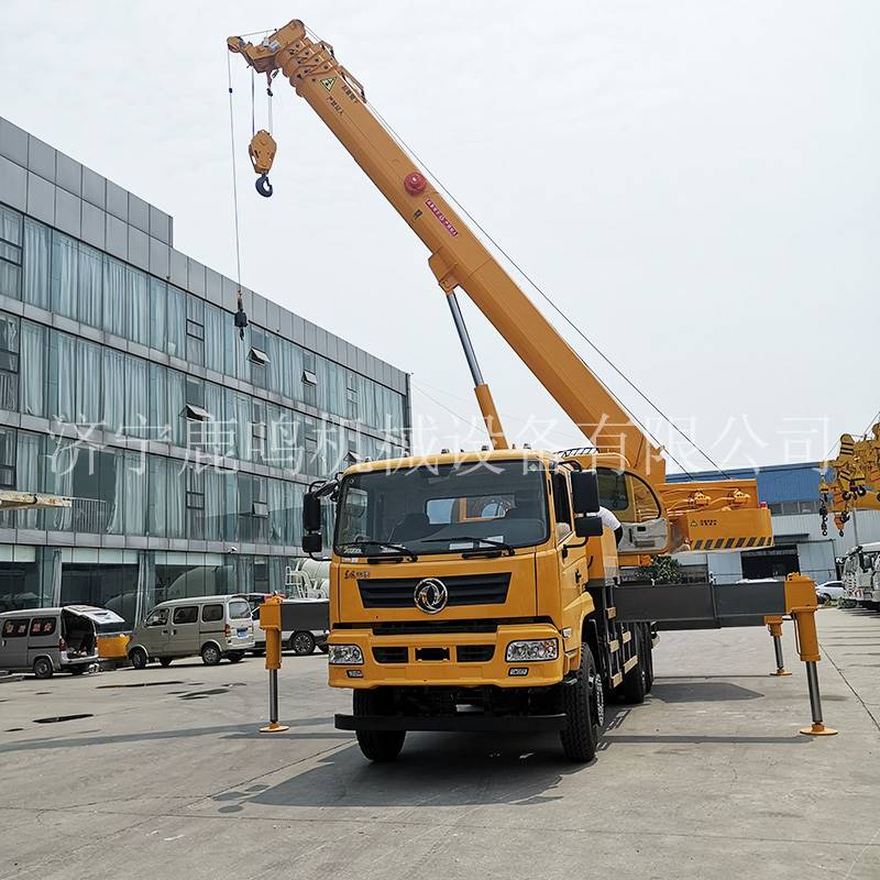 双桥东风25吨吊车 高配液压东风汽车吊 东风汽车起重机
