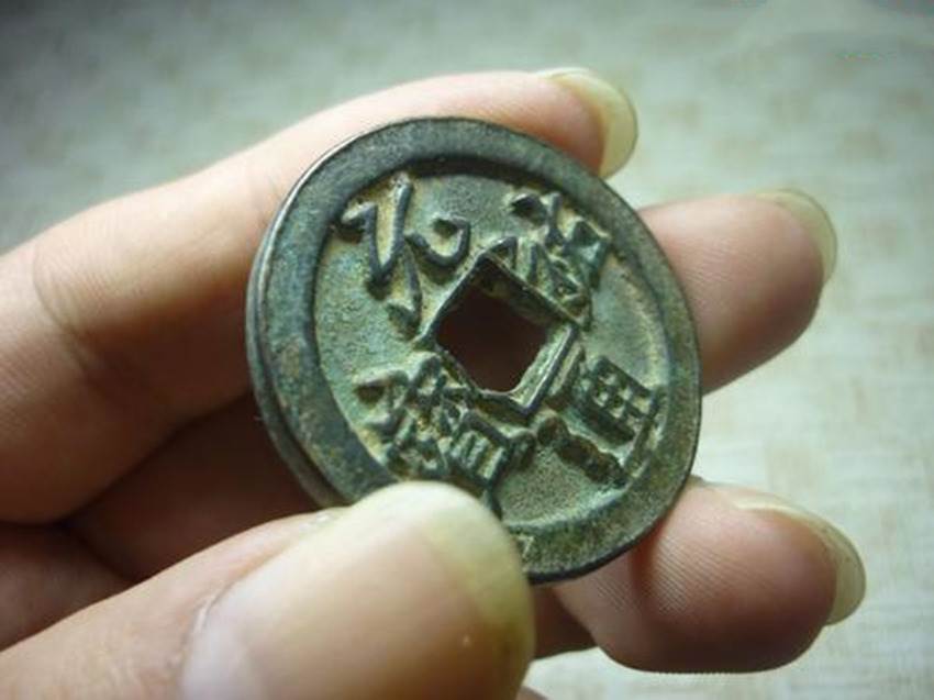 梅花冰片供应(梅花冰片多少钱一斤)厂家供应