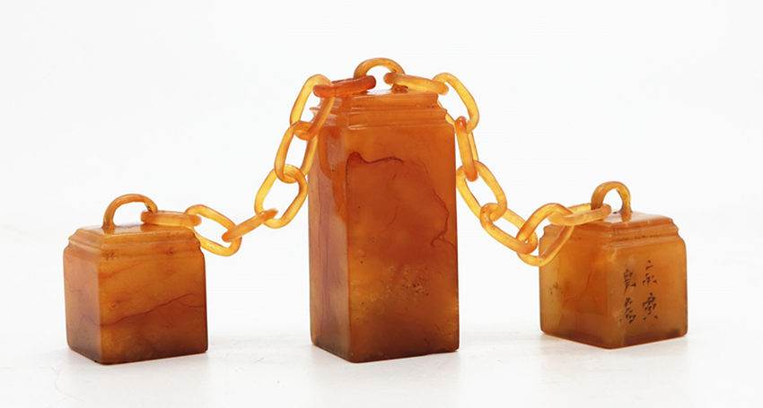 田黄三联章鉴定特点和展览 展销价格