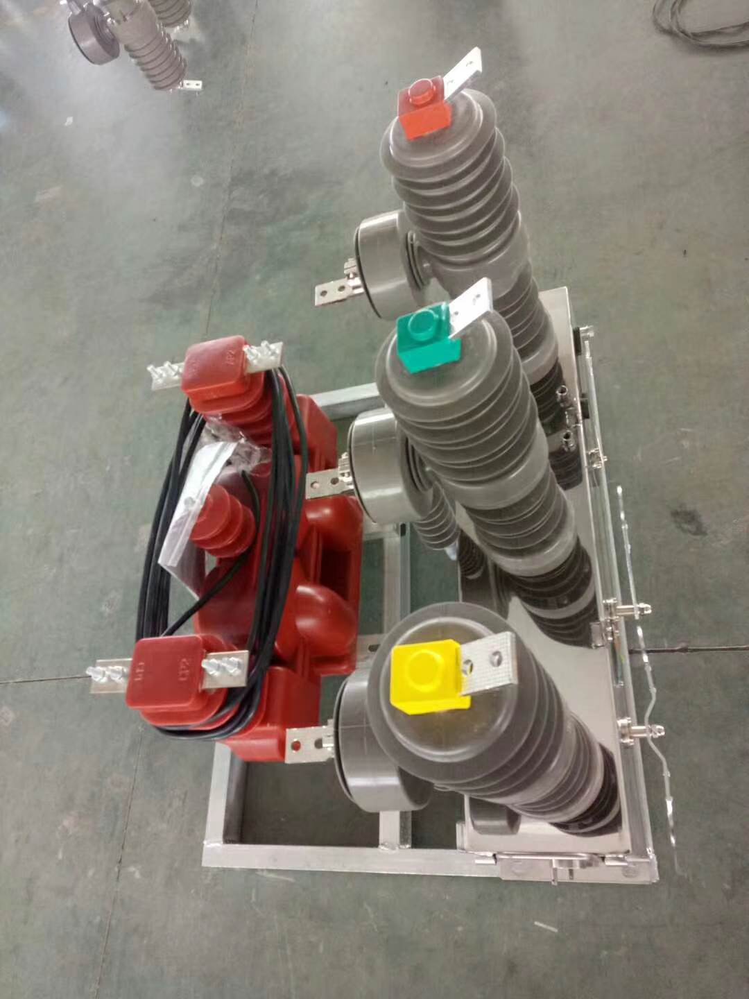 zw32-12户外柱上高压真空断路器