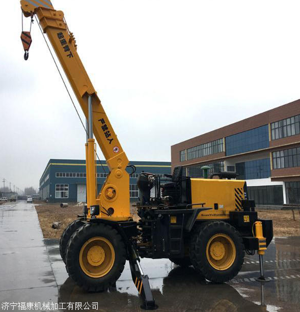 四驱越野吊车图片 四驱越野吊车参数