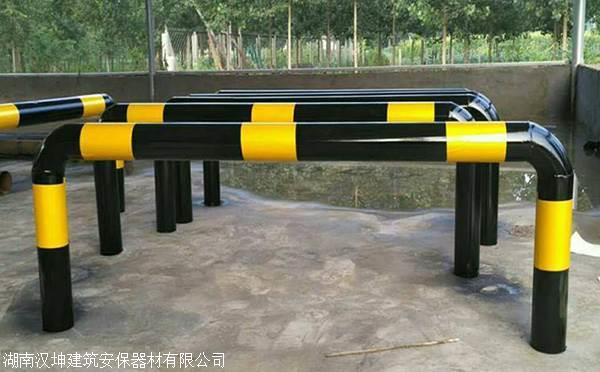 u型钢管护栏公路隔离神器