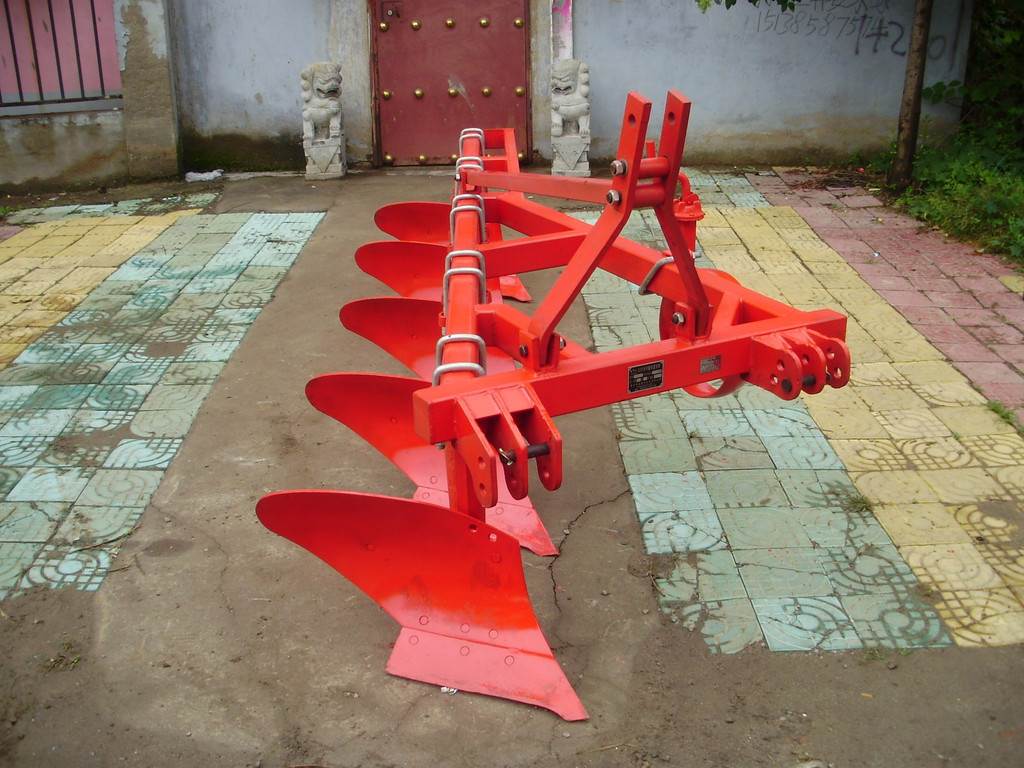 全悬挂式铧式犁农业专用耕地犁