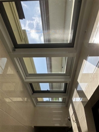 别墅美式地下室采光窗工程