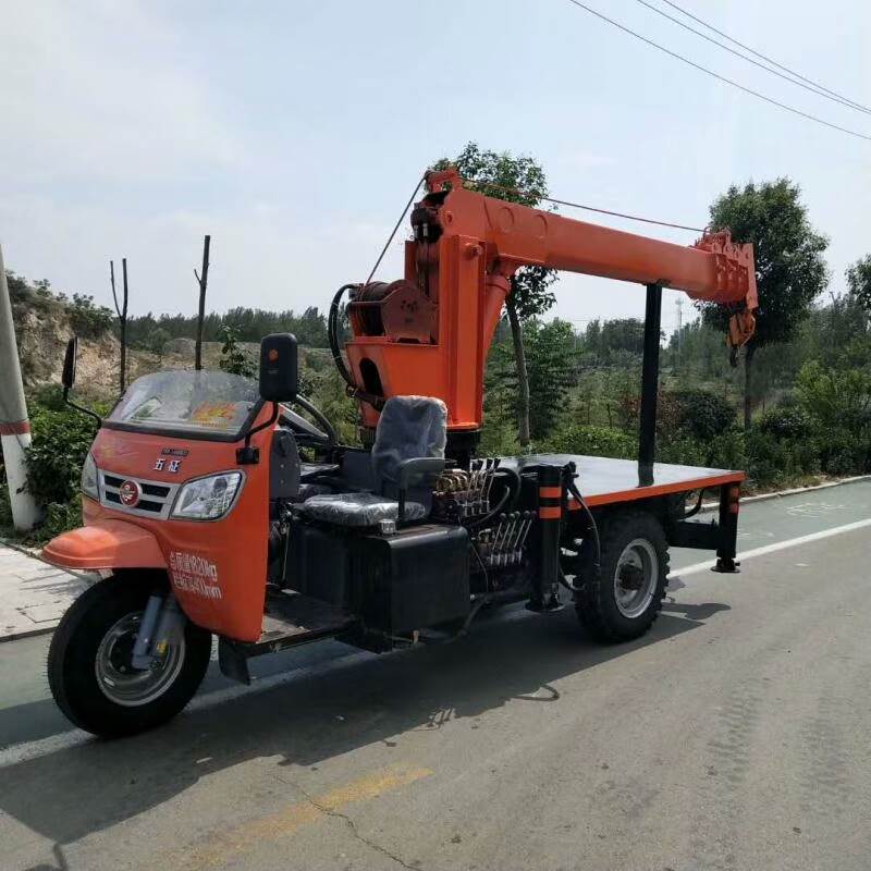 三轮底盘随车吊吊轮式随车吊车载式随车吊三马子随车吊