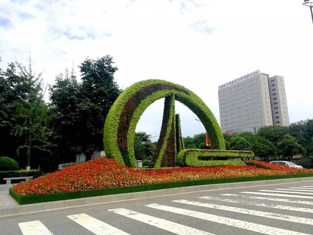 广场和街头的城市绿雕有哪几种