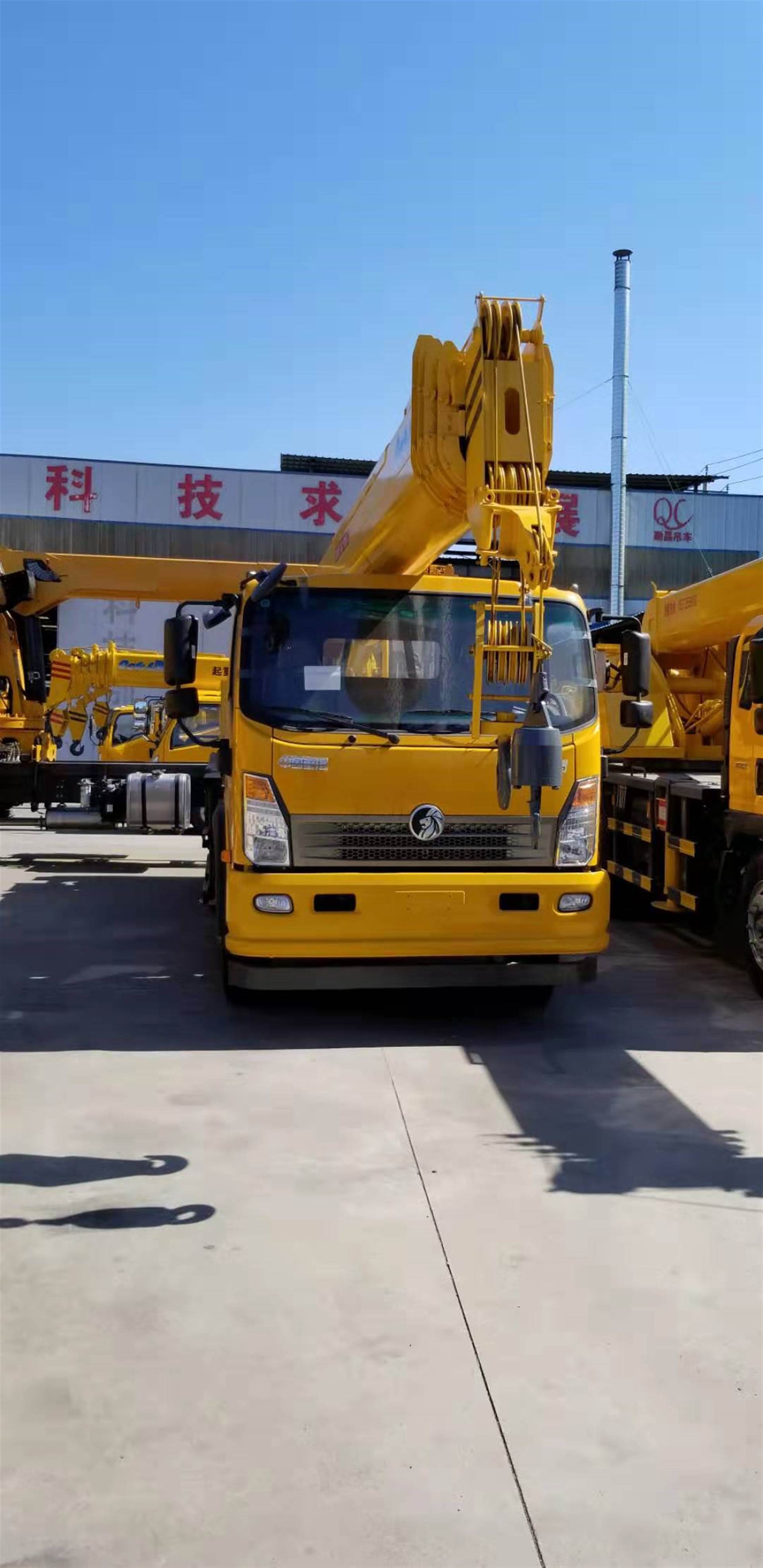 12吨重汽汽车吊 国五汽车起重机 高空作业吊车直销厂家