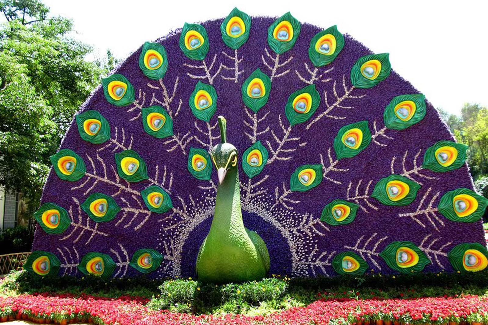 城市居住小区-仿真植物绿雕的重要作用