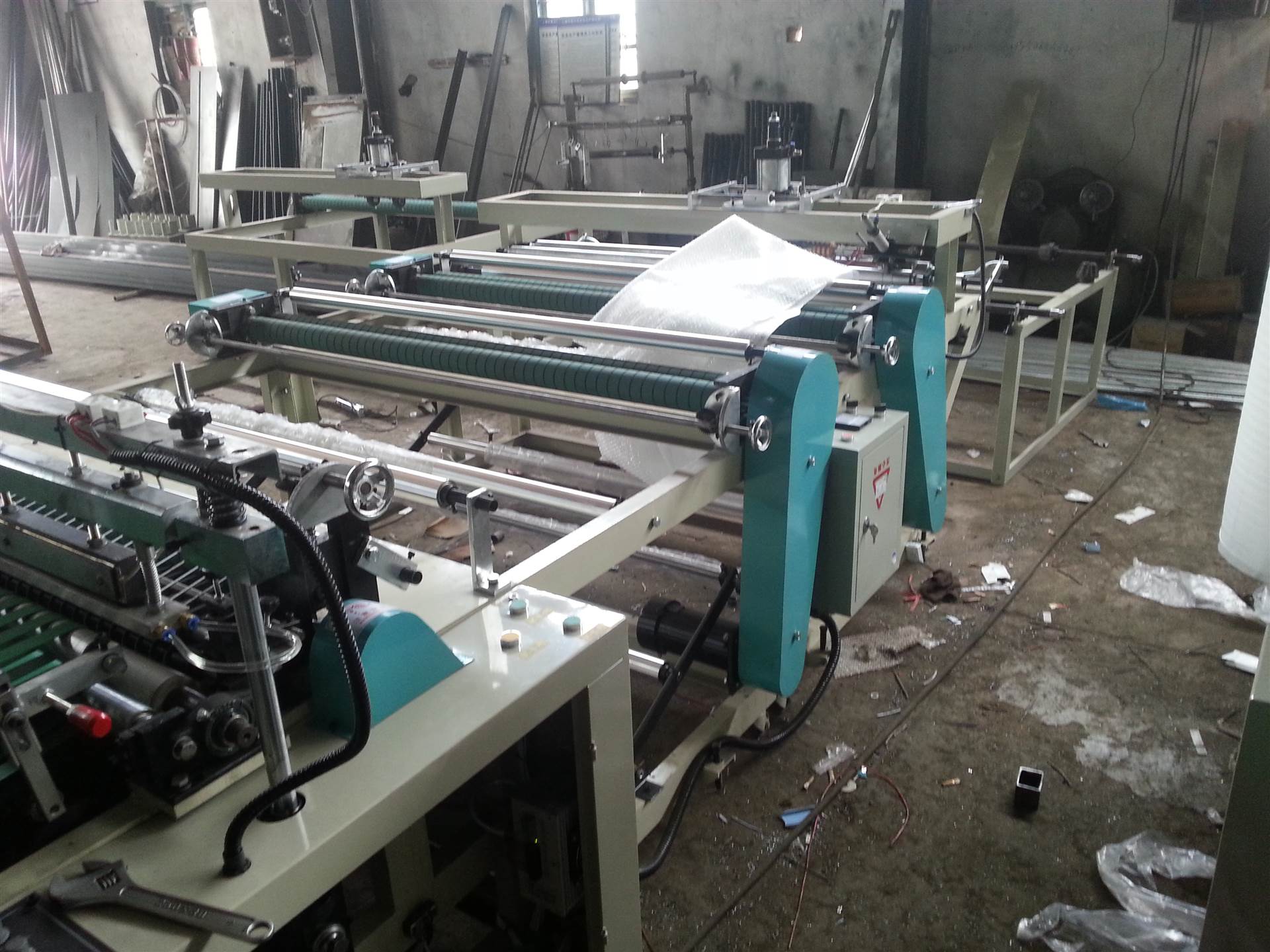 三边封气泡膜制袋机-珍珠棉三边封切袋机