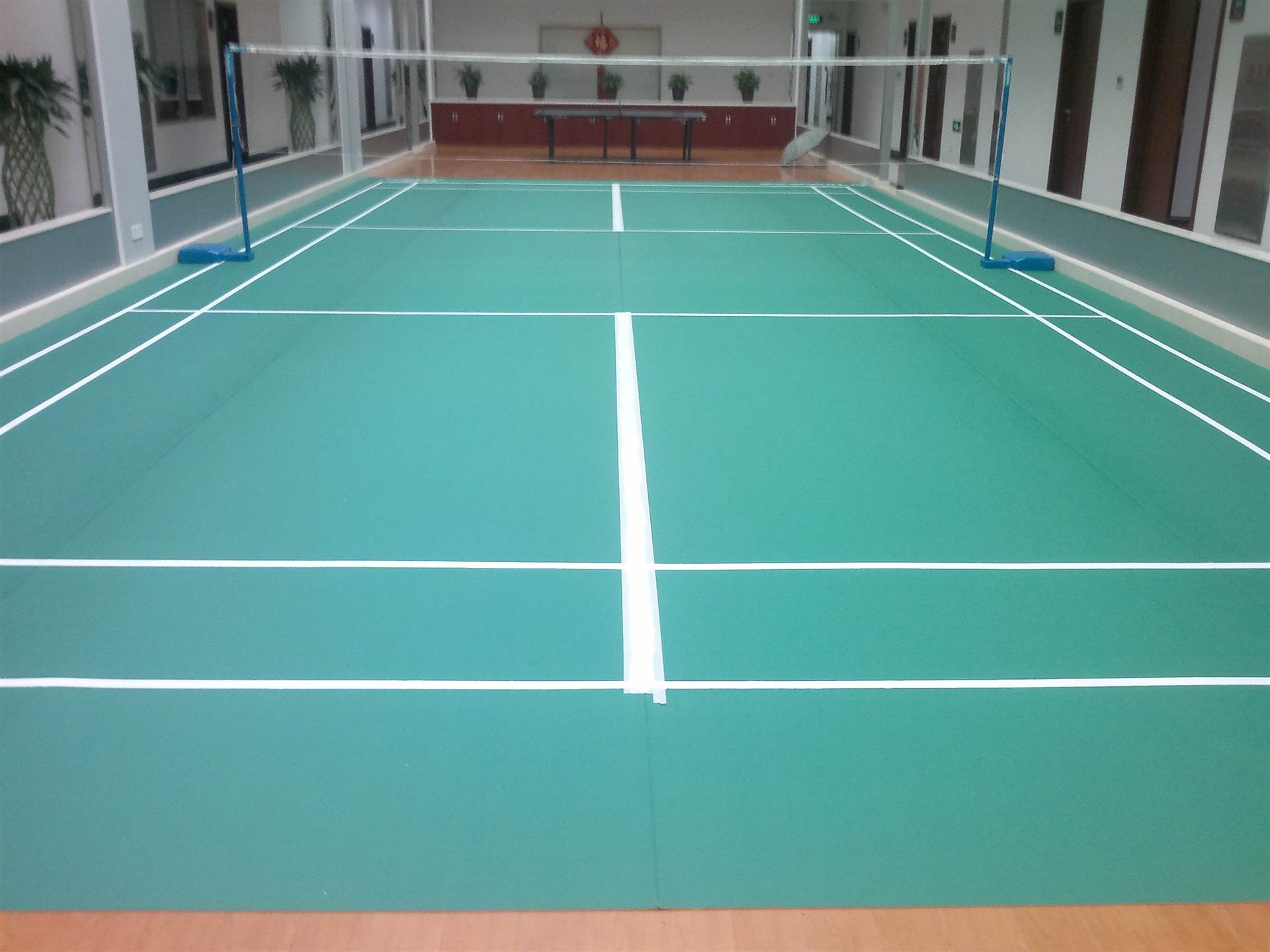 羽毛球地胶羽毛球地胶铺设