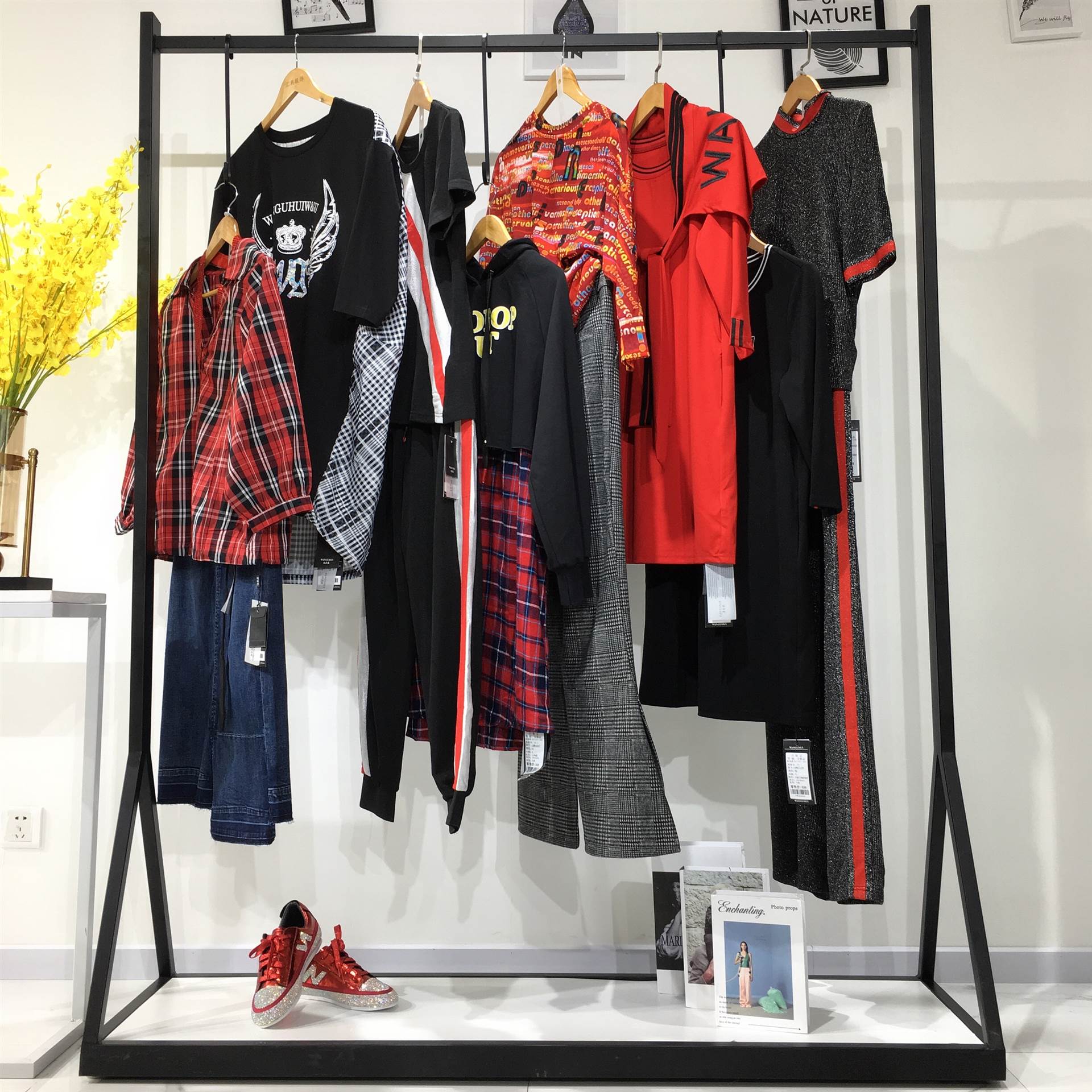 广州女装市场万古汇潮牌秋装 品牌折扣女装 品牌女装便宜女装批发