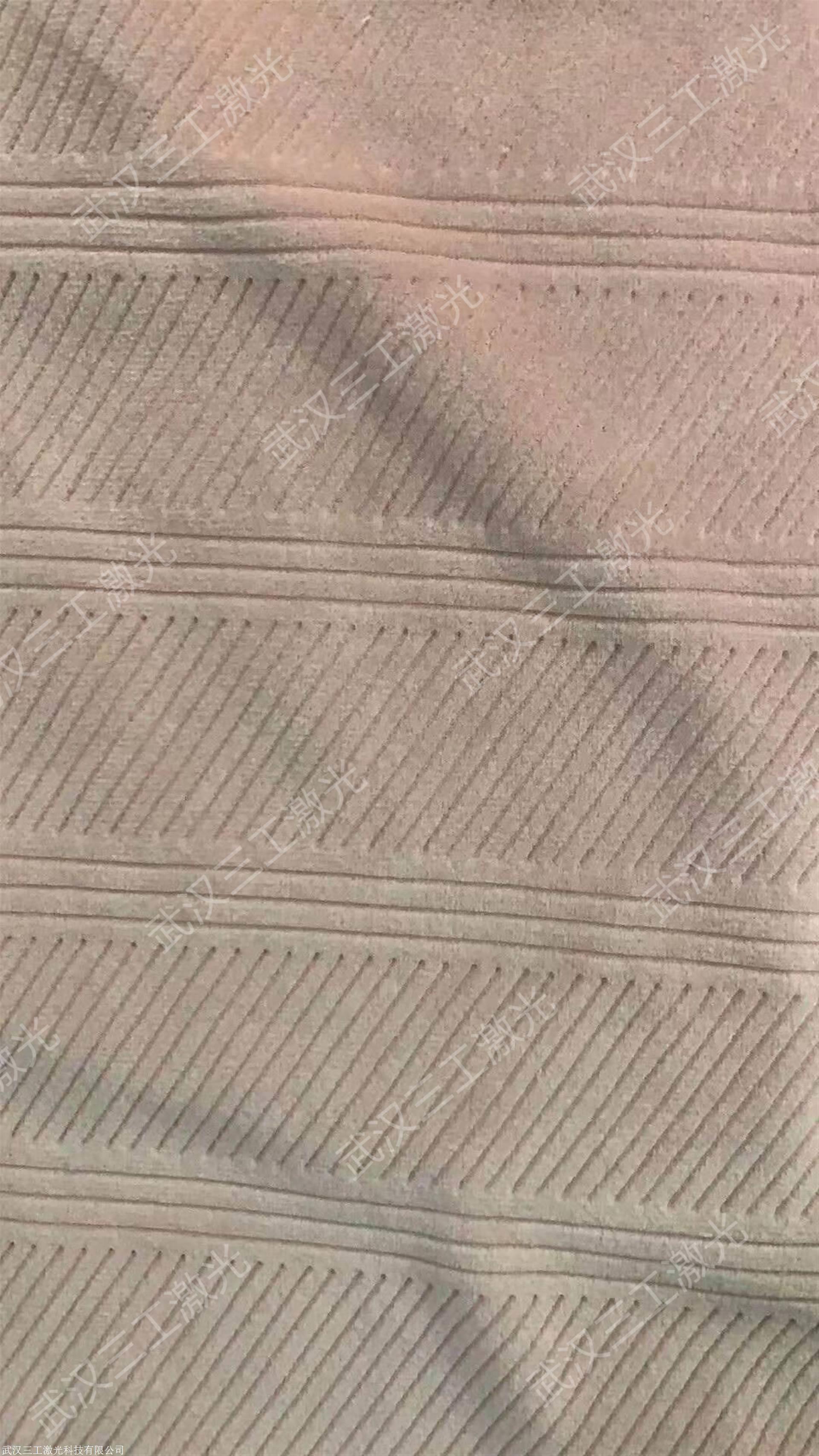 服装面料激光刻花机两米二大幅面超柔面料激光烧花设备