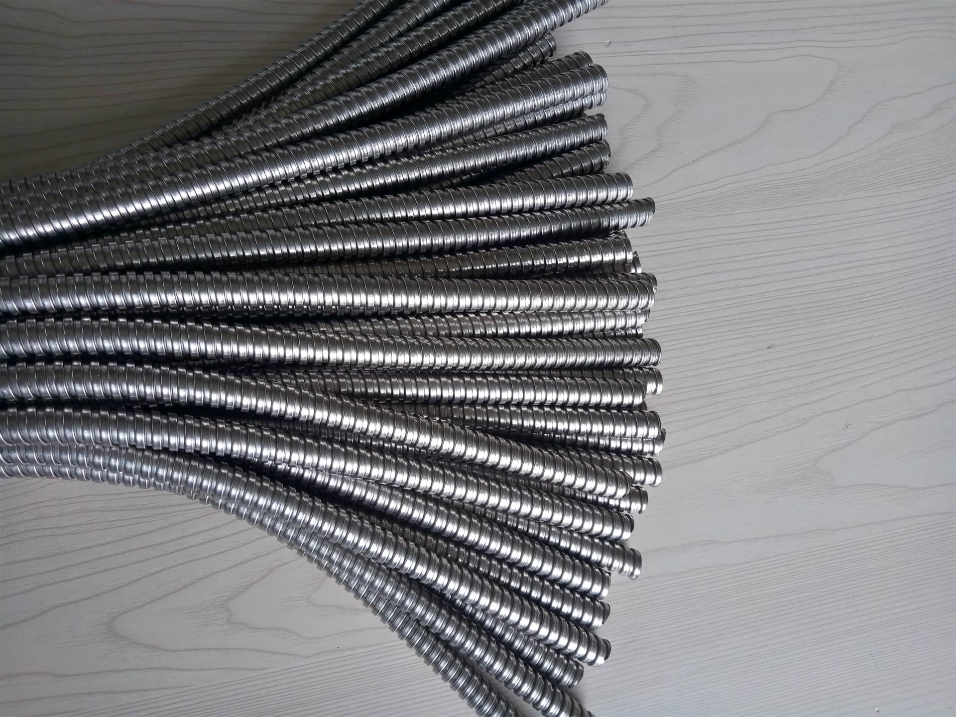 甘肃生产双扣不锈钢穿线管,金属柔性导线管,电缆电线穿线管厂家