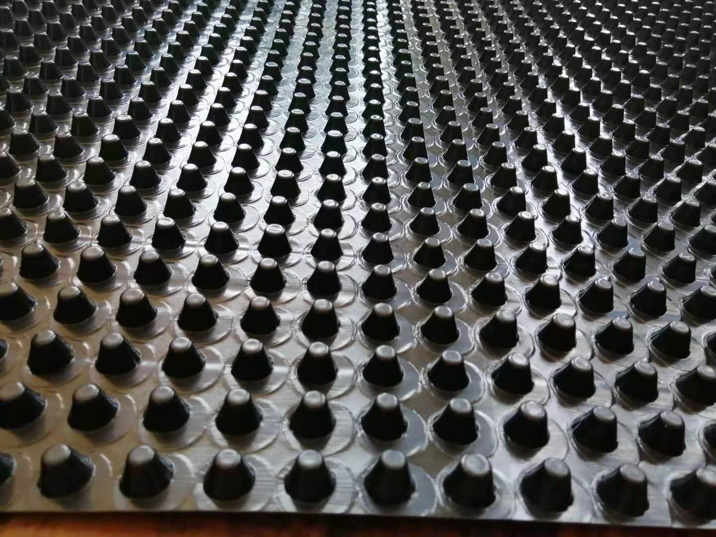 供应南昌地下室防潮排水板导水排水板型号