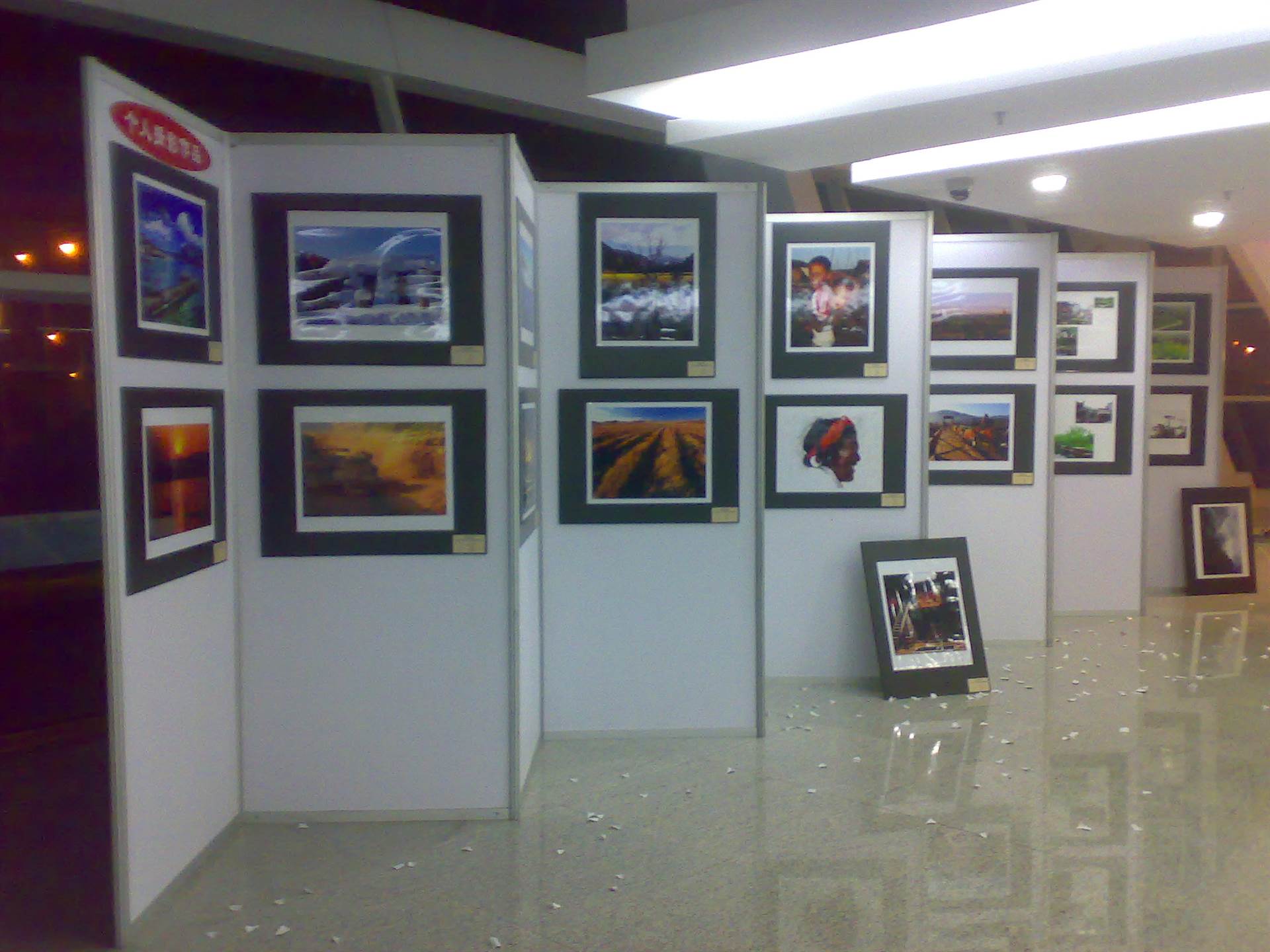 八棱柱书画展板