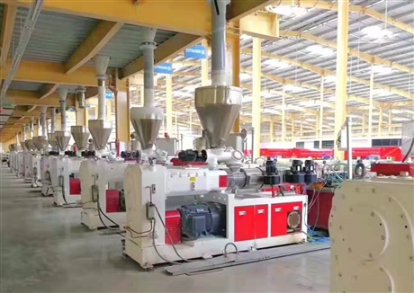 上海金纬机械平行双螺杆挤出机