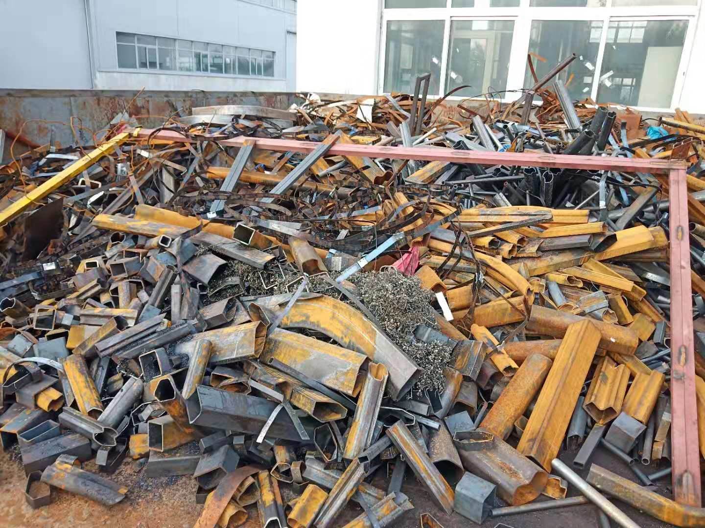 炼钢厂回收废铁价格  丹东废铁回收 废钢回收 废钢铁回收的价格