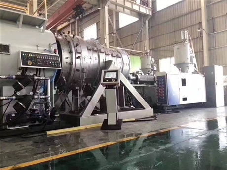 上海金纬机械HDPE保温管(外护套管)生产线